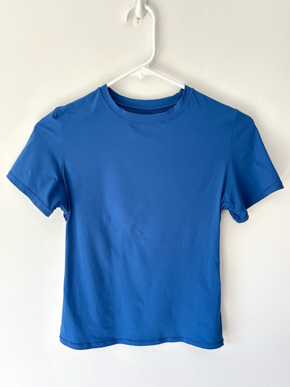Skims Fits Everybody T-shirt Blue Short Sleeve Body Con Fitted Stretchy